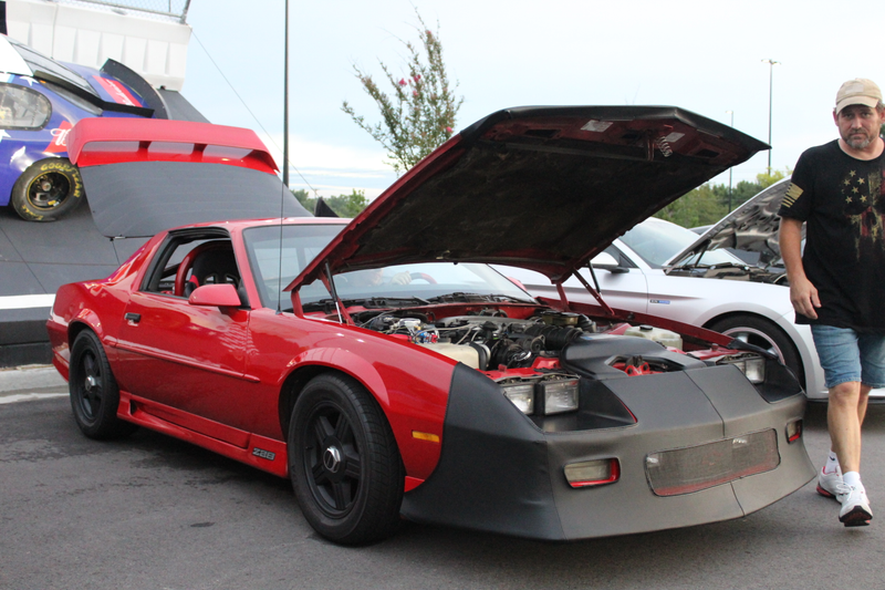 Illustration for article titled I Went to a Meet Held by the Local Quaker Steak Last Night